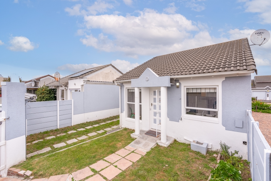 2 Bedroom Property for Sale in Thornton Western Cape